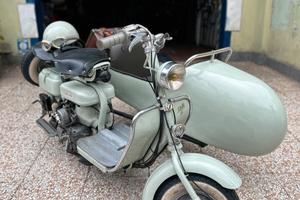 Lambretta Innocenti 150 con sidecar del 1956