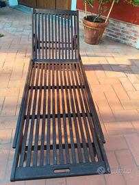 lettino da giardino in legno 