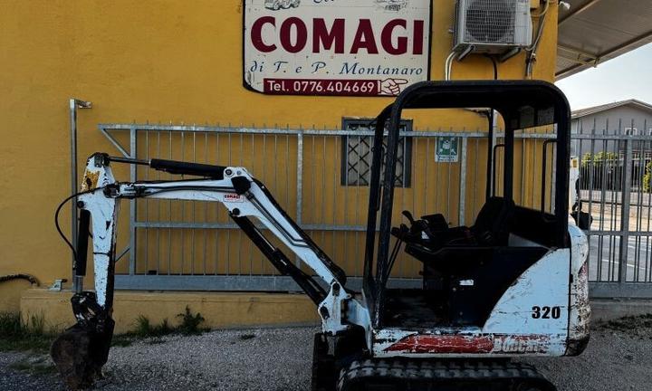 MINIESCAVATORE BOBCAT 320