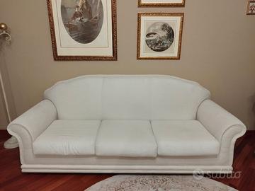 Divani tre e due posti 