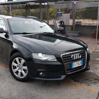 audi A4. 4'serie anno 2011