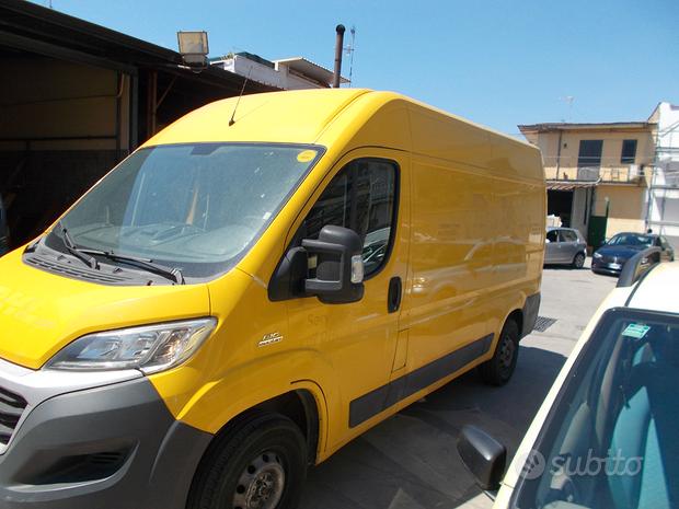 Iveco fiat ducato anno 2016 furgone EURO.5.B
 in vendita a Afragola