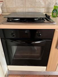 Forno indesit, cappa, fuochi, lavabo