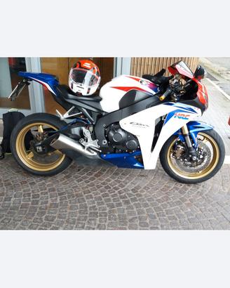 Honda cbr 1000rr fireblade abs 2009 