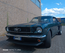 1965 Ford Mustang V8