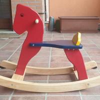 CAVALLO A DONDOLO