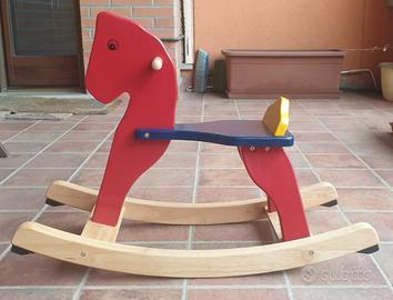 CAVALLO A DONDOLO