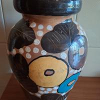 Vaso di ceramica per fiori