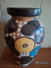 Vaso di ceramica per fiori
