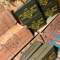 1 Ammo crate + 4 Ammo box (VUOTE)