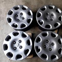 4 cerchi 14 con pattane peugeot