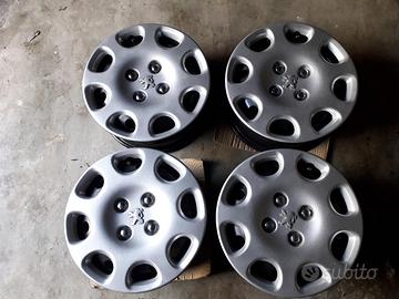 4 cerchi 14 con pattane peugeot