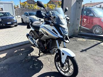 Honda nc 750 X MANUALE