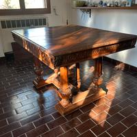 TAVOLO NOCE MASSICCIO QUADRATO