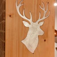 quadro in foglia oro / argento con testa di cervo