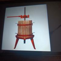 torchio a leva e pigiatrice diraspatri per il vino