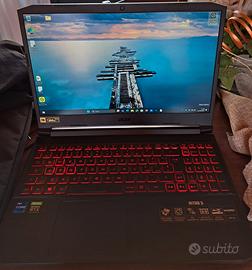 computer Acer Nitro 5 con scheda grafica RTX 3050