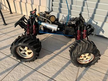 Monster Truck rc Traxxas T-Maxx 2.5 a scoppio