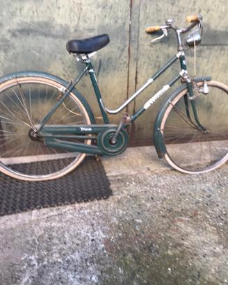 Bicicletta da restaurare o per recupero pezzi
