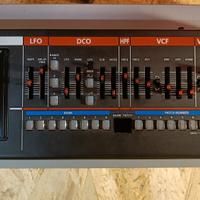 Roland Ju-06
