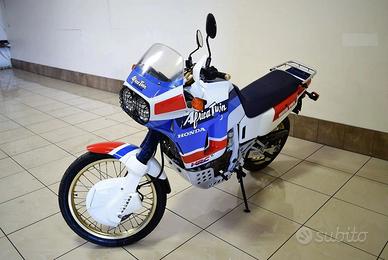 Honda XRV 650 Africa Twin RD03   anno 1990