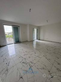 Appartamento di 100 m² con 3 locali e box auto a S