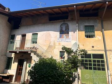 Casa indipendente di 138 m² con 5 locali a Colle B