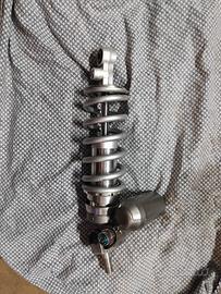 Yamaha R1 2004l06 Mono ammortizzatore e Sella