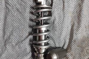 Yamaha R1 2004l06 Mono ammortizzatore e Sella