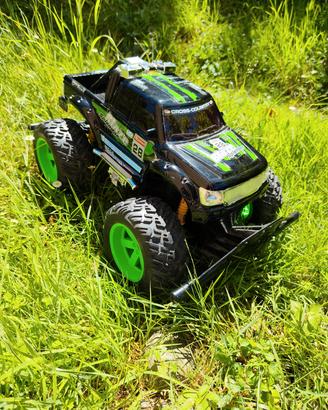 Monster Truck aggressivo Blaze Splendor