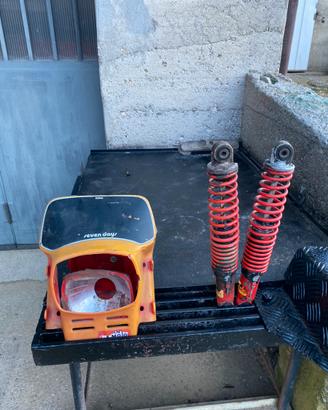 Ammortizzatori e mascherina Fantic trial 200