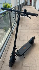 Monopattino elettrico Segway Ninebot f2