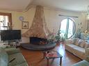 villa-di-388-m²-con-piu-di-5-locali-e-box-auto-dop