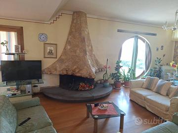 Villa di 388 m² con più di 5 locali e box auto dop