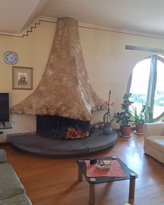 Villa di 388 m² con più di 5 locali e box auto dop