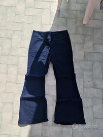 Jeans a zampa blu scuro