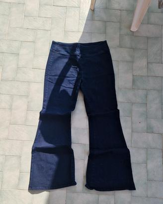 Jeans a zampa blu scuro