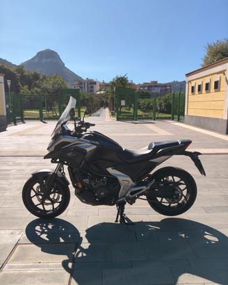 Honda NC750X (2022) - Accessoriata 