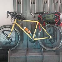 bici da viaggio in acciaio