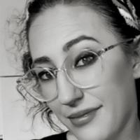 Barista addetta alle colazioni