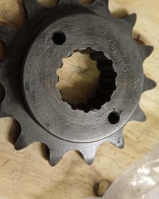PIGNONE 14 DENTI PER DUCATI MONSTER 620