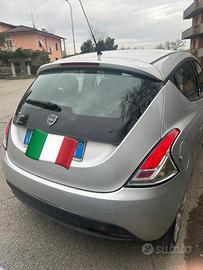 Lancia ipsylon 1200 gpl 69 cv