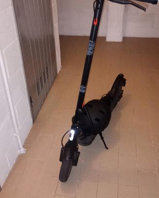 Monopattino Elettrico VIVOBIKE
 