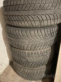 4 gomme 4 stagioni 225 45 R17