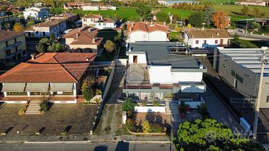 NEGOZIO A MONTICHIARI