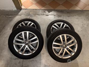 Cerchi in lega Volkswagen con gomme Toyo 16”