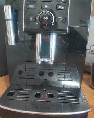 macchina caffè de longhi magnifica 