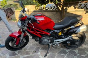 Ducati Monster 696+ - 2012