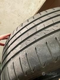 Gomme bridgestone 235/45 r20