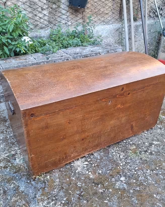 Baule in legno massello vintage